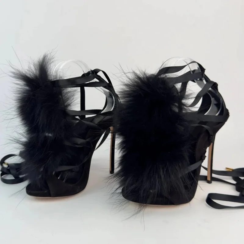 Street Fashion Outfit - Vachtleren veter-sandalen met peeptoe, opengewerkt, sexy