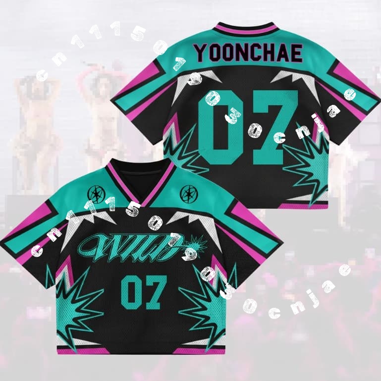 Kpop KATSEYE Lara No.05 Burst  - Street Fashion Kpop recensie en prijs