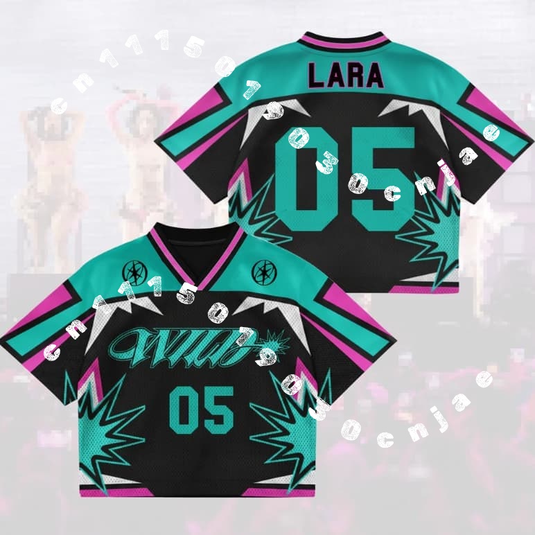 Kpop KATSEYE Lara No.05 Burst  - Street Fashion Kpop recensie en prijs